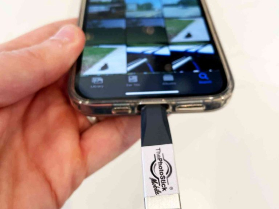 Для изображений на телефоне это устройство освобождает место или создает резервные копии фотографий.