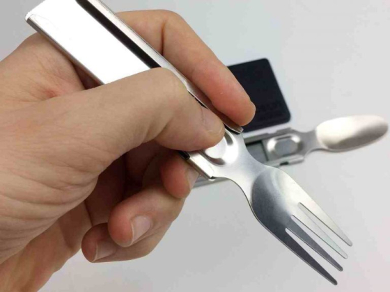 Многоразовые портативные столовые приборы, помещающиеся в кошелек